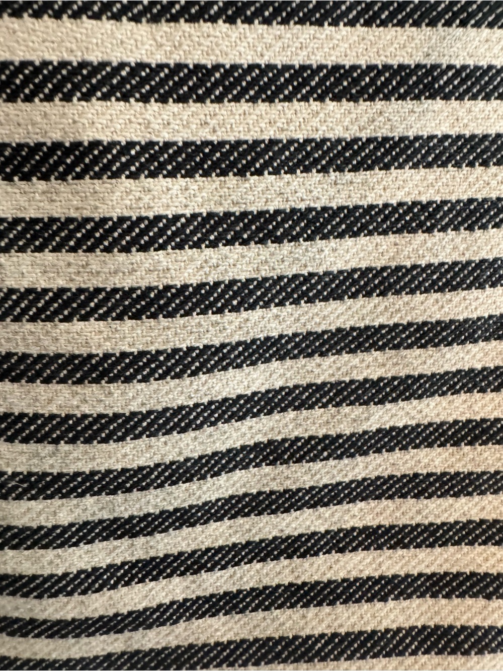 Thirty-one canvas crossbody bag. - Picture 3 of 6